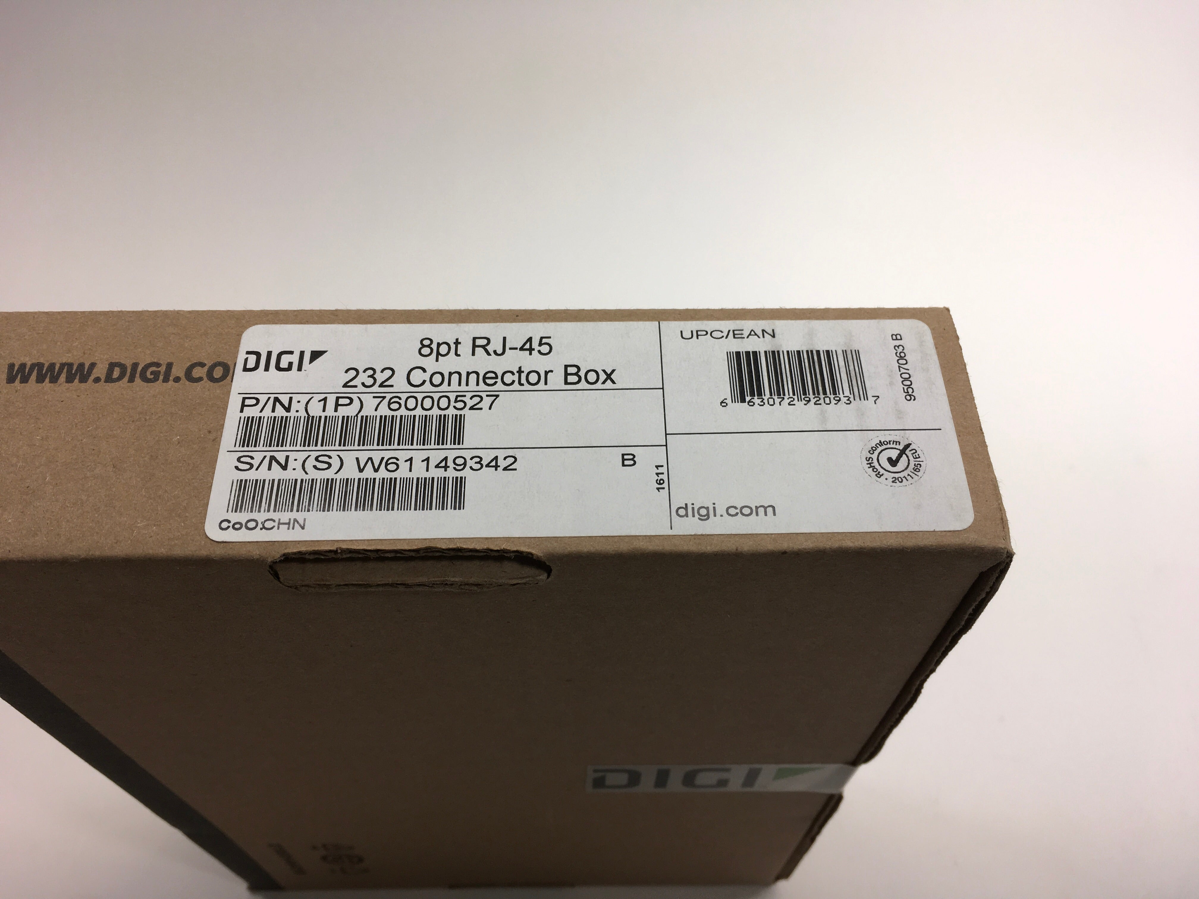 Digi International Acceleport 8 Port Rj-45 Dte Connector Box 76000527