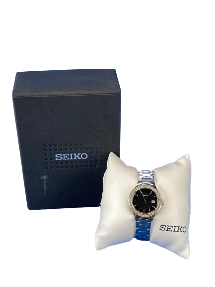 Ladies Seiko Dress Watch 6N22-00D0 Classic Steel Bracelet Black Dial Genuine