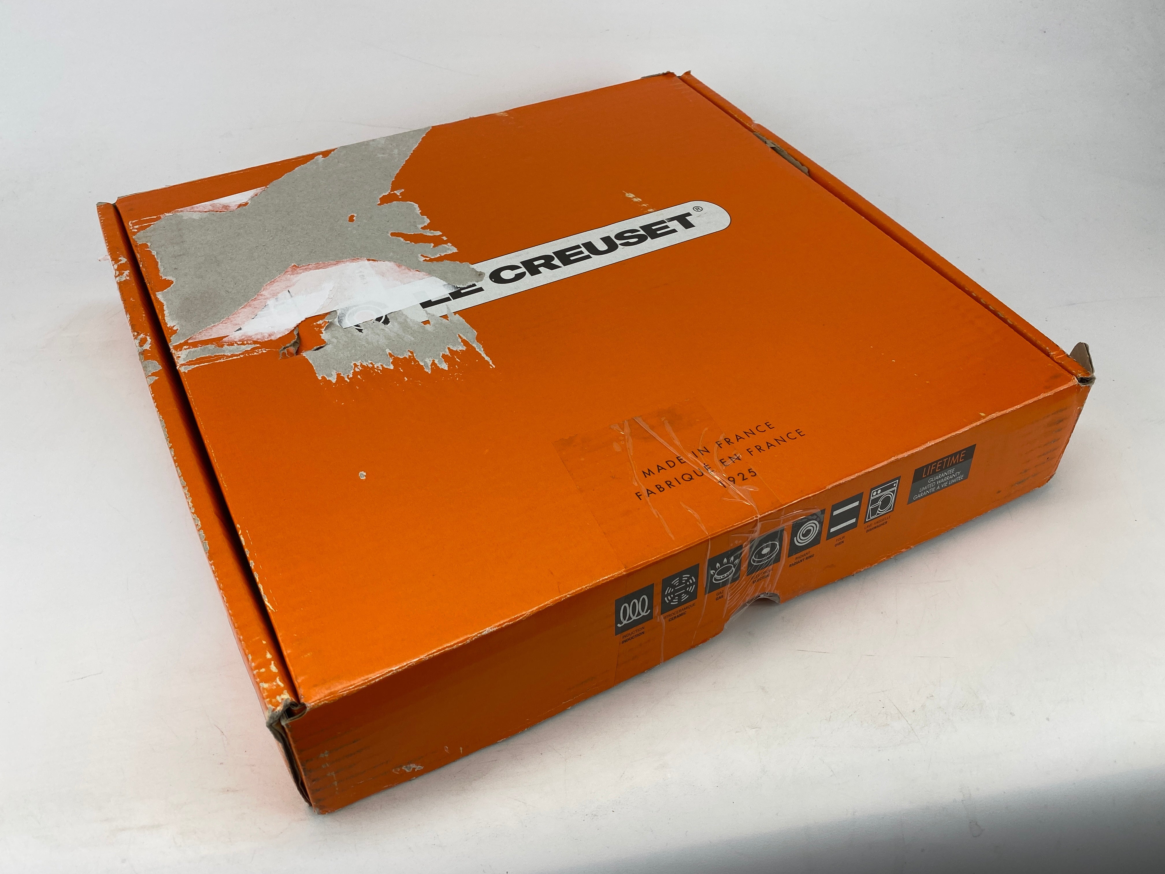 Le Creuset 32 cm Oval Skillet Grill - Volcanic Flame