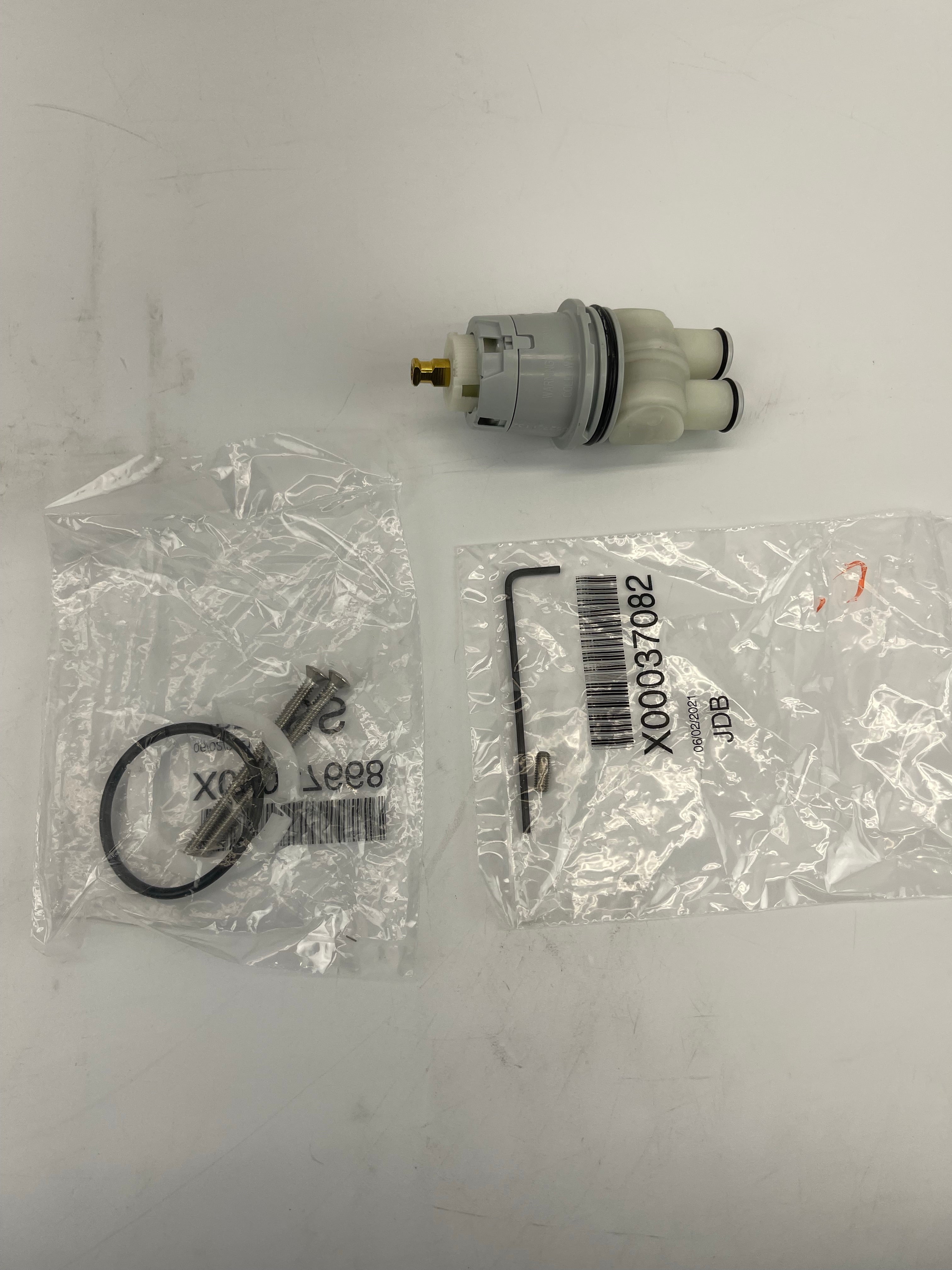 Delta Lahara Thermostatic Faucet Trim with Lever Handles